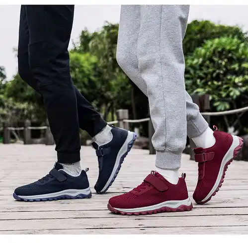 卓纪中老年飞织健步鞋男女老年人布鞋休闲透气网布大码妈妈舒适老人鞋防滑软底爸爸运动鞋
