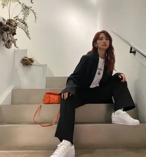 超级运动爱好者杨丞琳晒运动后照片,双马尾尽显年轻,小蛮腰吸睛
