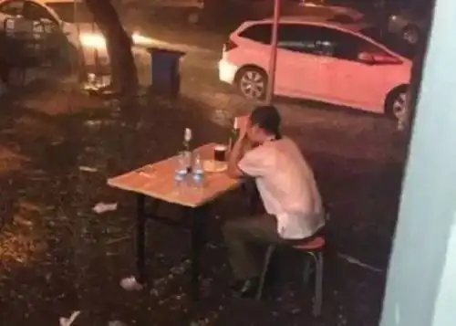 30岁白领跳桥,提醒你怎样看待压力,让幸福与自己如影相随
