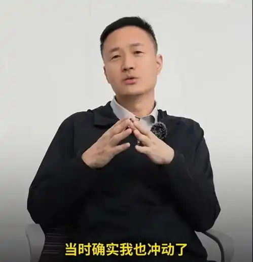 被一帮舔狗各种对比哪吒汽车ceo骂网友
