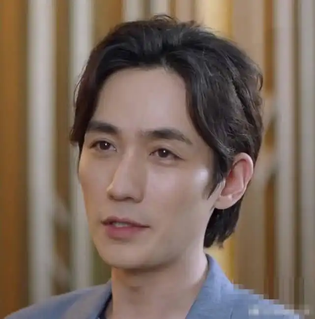 31岁的男神朱一龙新剧播出,却被网友吐槽有点显老颜值下降
