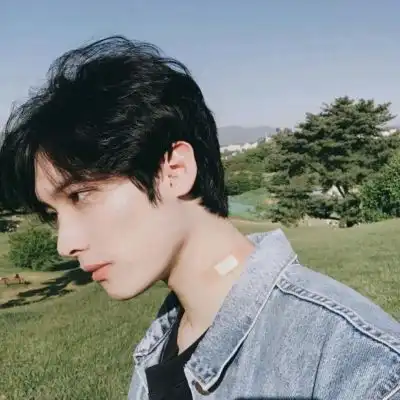 头像帅酷男生真人图片
