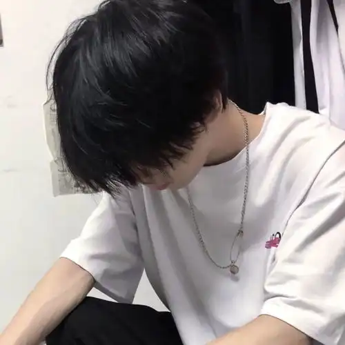 不露脸男头花式挡脸男生头像
