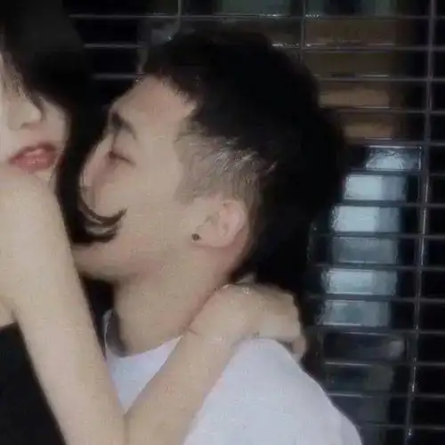 头像每个伤透心的故事都有一个暖心的开头
