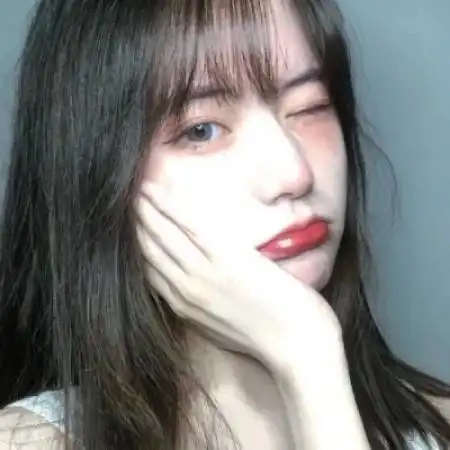 温柔漂亮干净的女生头像孤单不是与生俱来
