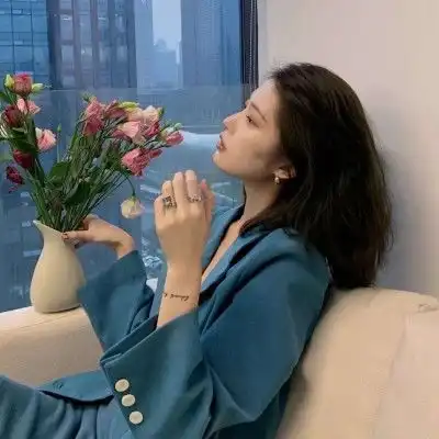 网易云热评女儿,你受欺负了会原谅他,可我不会
