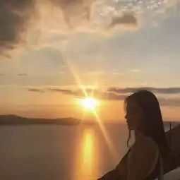 一批好看的男女生头像
