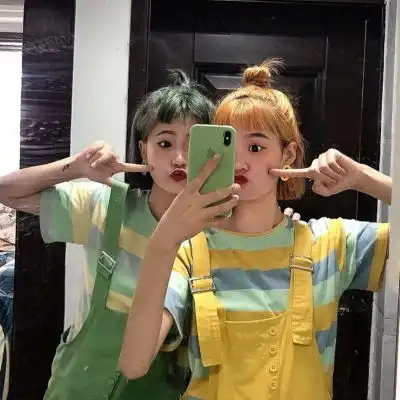 可爱闺蜜头像两人,在阳光下对你说你是我唯一
