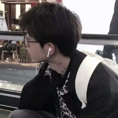 仙屿酱男生头像宇宙众生哀苦中,你就是那一星半的可爱.
