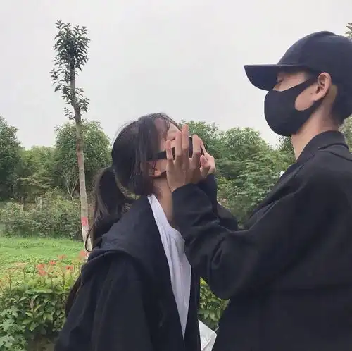 头像男生女生动漫情侣头像
