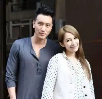 萧亚轩携男友参加节目,宣传方式太潇洒,像极了她的爱情
