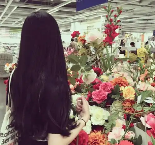 生活中,为什么女人会对自己的初恋念念不忘原因有三点
