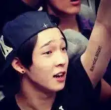 没有1.1亿美金,也能买到basquiat的无题艺术
