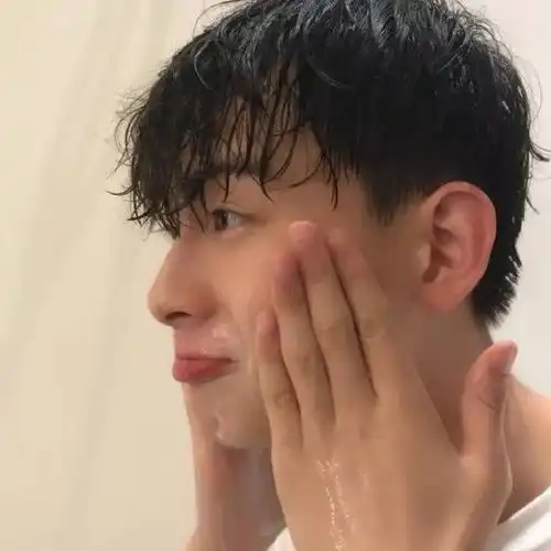 头像,当你还能热泪盈眶,谁不曾是少年
