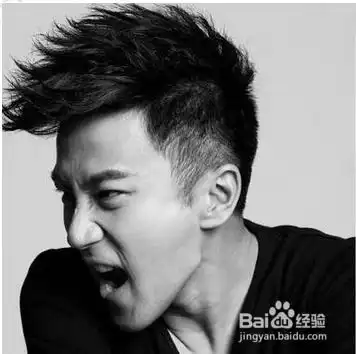 花轮头时尚男生发型
