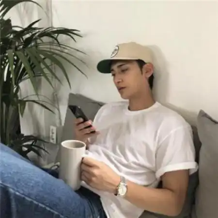 帅气时尚男生头像,非常的酷比较拽的男人
