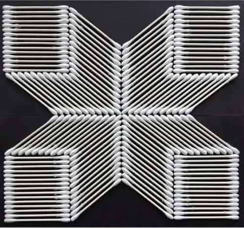 95年帅哥一根牙签毁世界名画,强迫症却直呼太爽了
