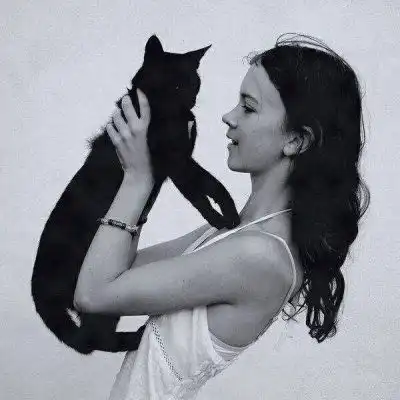 高冷气质女黑白头像,霸气超拽黑白女生头像
