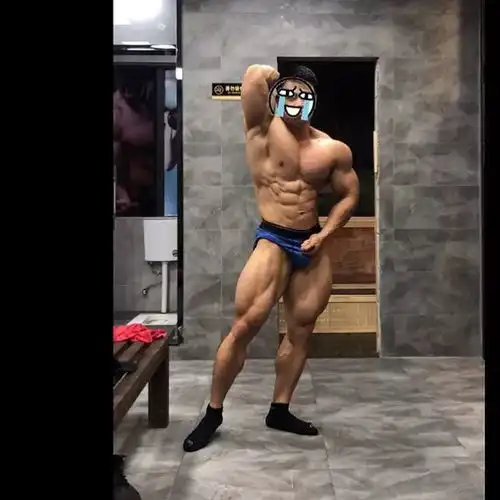 为什么有人喜欢小鲜肉,却接受不了女生一身肌肉
