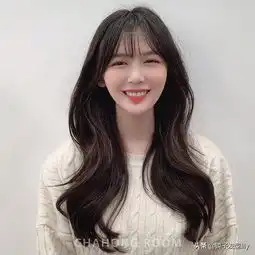 今冬流行韩风大波浪,一看就很美,好想试试同款发型
