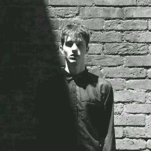 有木有这种类型的头像勒,跪求
