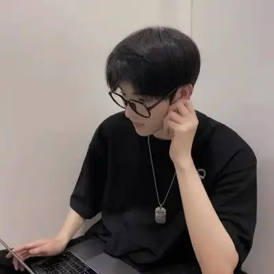 真人文艺风格的男生头像不露脸好看的时候都想见到你
