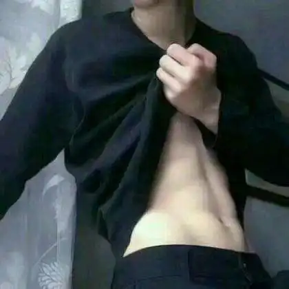 小张因帅登顶热搜,为什么现在男人女人都是外貌协会
