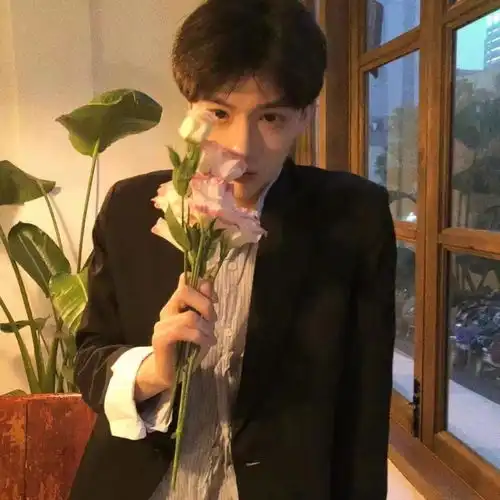 有没有好看的男生头像啊
