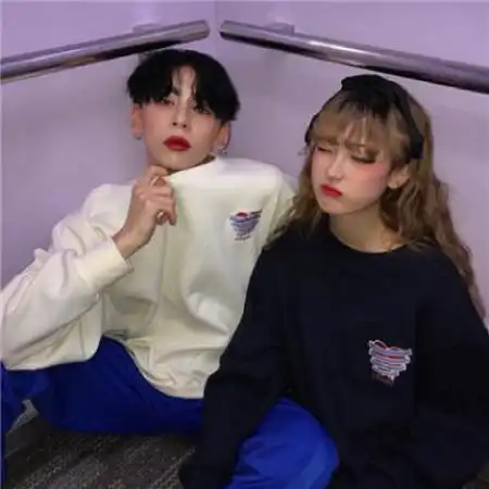 扣扣头像情侣,如果感觉可以还想什么
