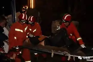 雨天路滑车辆侧翻倒扣路面一人被困洛南一男子酒后丧德点燃邻家车,刁蛮耍泼三进拘留所

