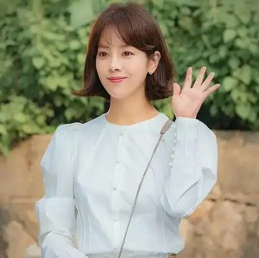 80岁的她演25岁美女,我是服气的
