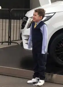 微博之夜小鲜肉票数最高当之无愧,而这个人才是微博之夜的焦点
