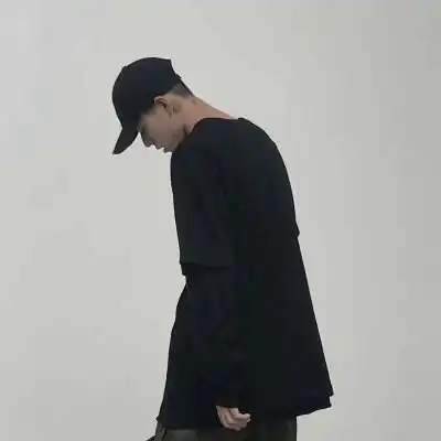 男生的四字昵称简单干净可爱点
