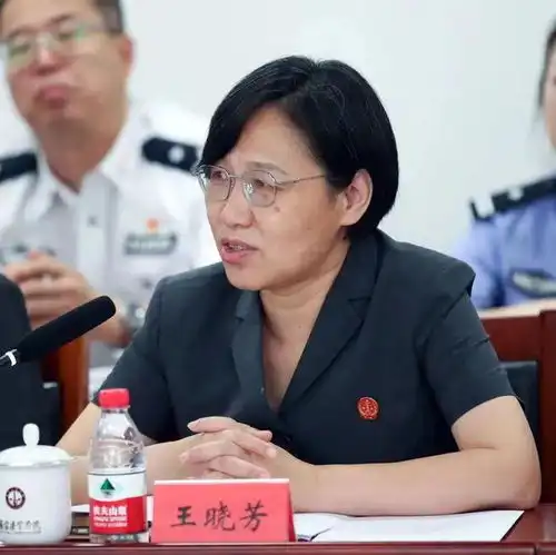 张军向全国法院专兼职教师和教育培训工作者致以教师节问候
