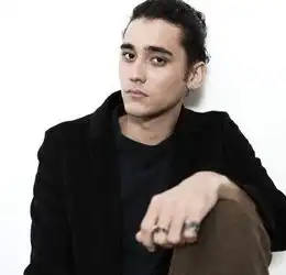 日本新钞5千圆肖象上津田梅子疑头像颠倒万元钞混血孙帅到犯规
