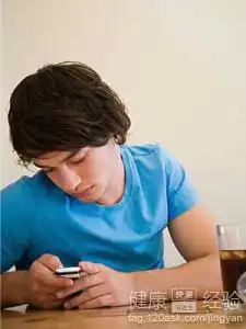 晚婚让男性更容易不育男性不育的真凶有哪些
