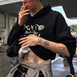 为什么姑娘们爱死了男人性感的小臂
