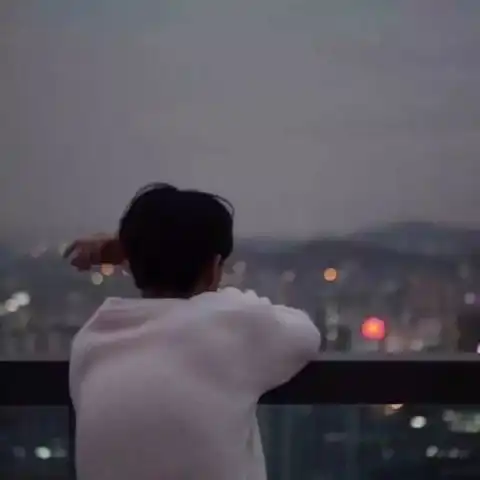 愿你的下一场爱情是棋逢对手,是势均力敌
