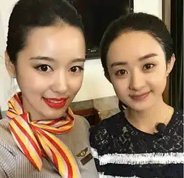 南航空姐和明星合照颜值完全不落下风
