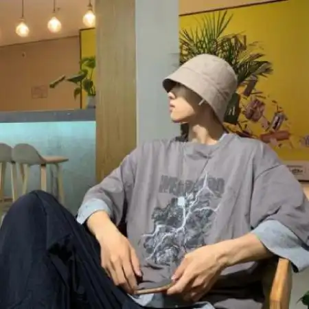 微信时尚潮男头像,万般野心的男生最有范了
