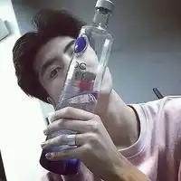 2017高冷帅气的男生qq头像超拽善心不该惯着不识好歹的人
