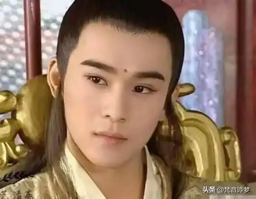 男神短板陈伟霆李易峰额头太大或太小,朱亚文肿眼泡鼻翼肥大
