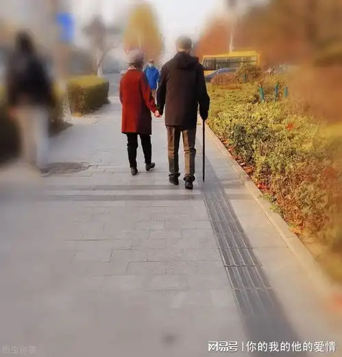 64岁阿姨坦言再婚两次之后,我终于明白那些老男人为何要找老伴
