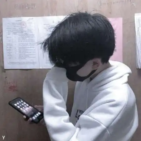 男生侧脸头像高冷无情,爱情死了心也死了
