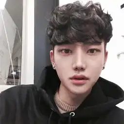 2018男生最新发型图片2018最流行男生短发款式及名称
