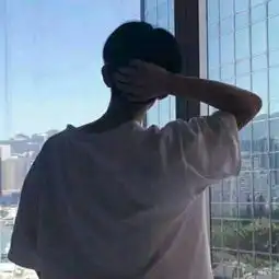 男生图片个性十足的野性男模
