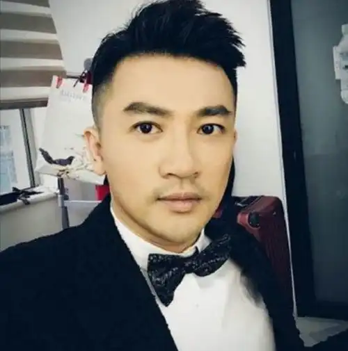 年过40还没有结婚的男明星,苏有朋胡兵上榜,唯独他被全网催婚
