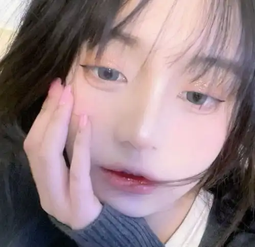 说一个你一直想发却忍住没发的朋友圈
