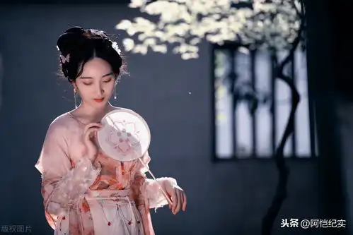 拿扇子怎么拍今日头条
