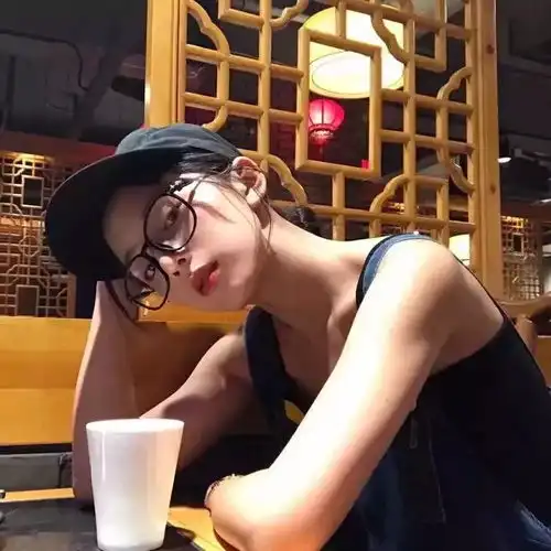 头像你本该像风一样自由也该像海一样宽阔
